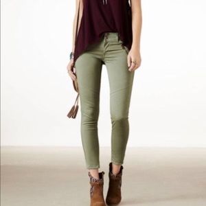 AEO 🦅 Moto Style Skinnies